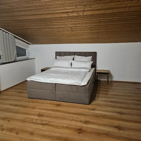 Well & Fit Exklusive Ferienwohnung Fuer 7 Personen Bayreuth Exterior foto